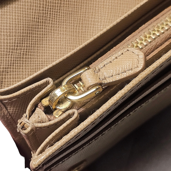 PRADA LONG WALLET - Picture 11 of 13